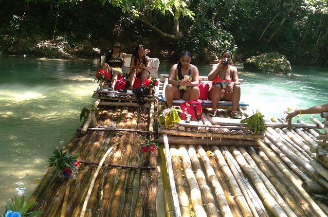 1 Hour Private Rafting Experience in Jamaica - Drinks on the water and how to pace them