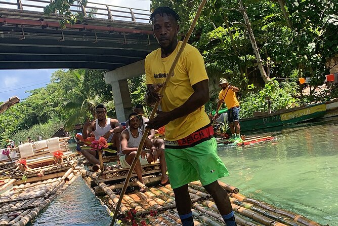 Bamboo River Rafting Experience from Ocho Rios - Optional Stops and Extras: Vendors, Snacks, and the Limestone Massage Add-On