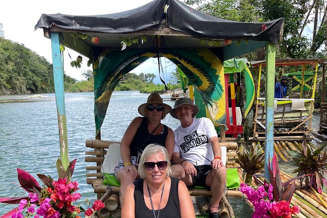 Bamboo River Rafting from Ocho Rios Jamaica - What Happens After Rafting: Food Stop and Souvenir Time