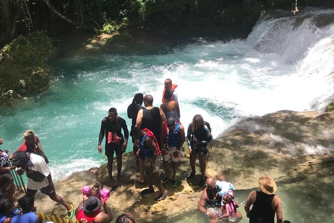 Blue Hole and Dunn's River Adventurous and hiking waterfalls from Ocho Rios - Choosing your adrenaline level without ruining your day