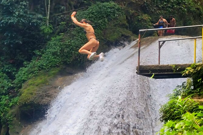 Blue Hole and Dunn's River Falls Ocho rios - The English Guide, the AC Ride, and the Little Extras You’ll Actually Use
