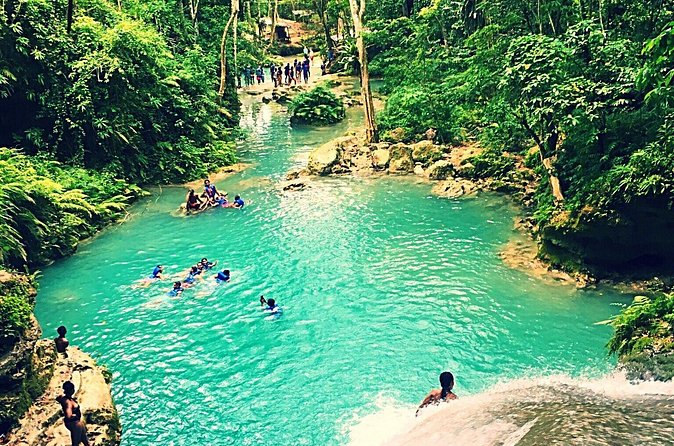 Blue Hole and Horseback Riding and Shopping - Countryside Horseback Riding: Getting Value From the Guide