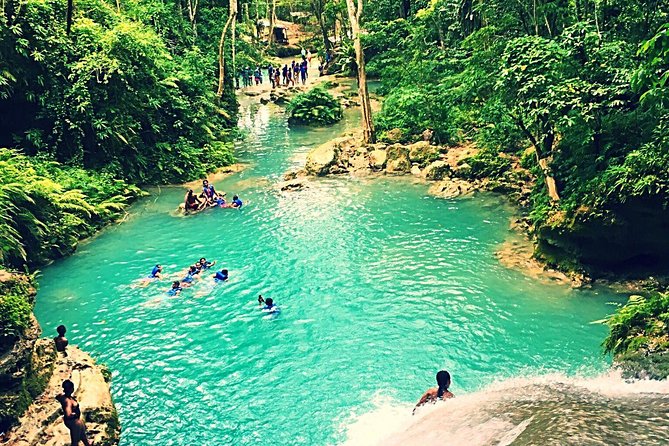 Blue Hole and Horseback Riding and Shopping - Getting There in Comfort: Pickup, Coach Rides, and Cruise-Ship Timing