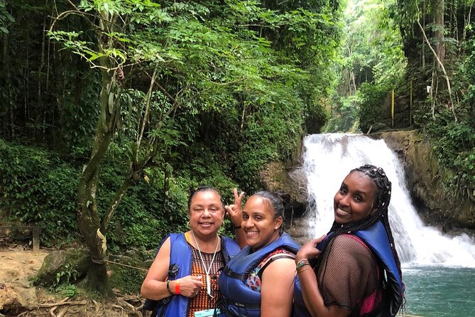 Blue Hole and Souvenir Shopping Ocho Rios (Transportation Only) - Key points before you go