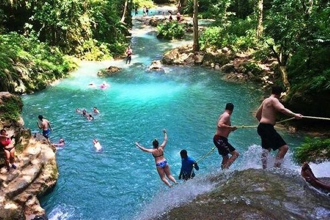 Blue Hole, Dunn's River Falls + Lunch & Cocktails at Bamboo Beach - Blue Hole: the best hour for photos and a clean swim