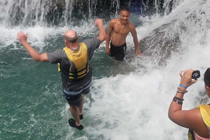 Blue Hole, River Tubing, and Horse Ride with Swim Ocho Rios - Horses by the coast: the emotional payoff