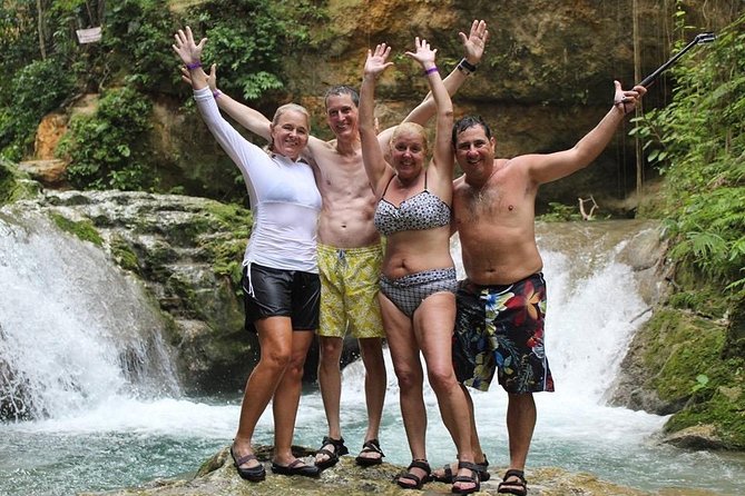 Blue Hole waterfalls from Runaway bay - Road stops for photos, shopping, and food pauses