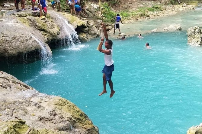 Cool Blue Hole from Ocho Rios - What Ledge Jumping and Swimming Mean for Your Body