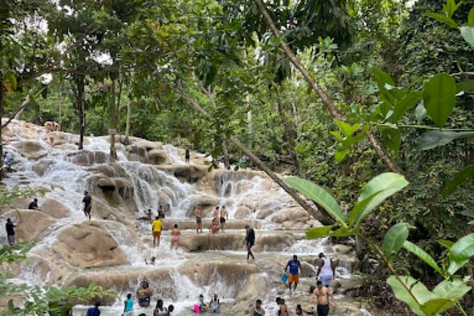 Dunn River Falls and Bamboo River Rafting in Ocho Rios Jamaica. - Dunn’s River Falls climb: what it feels like and how to make it enjoyable