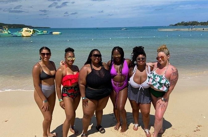 Dunn's River Falls And Shopping Tour From Ocho Rios - Taj Mahal Shopping Center: An Hour to Buy, Sip, and Bargain (If You Want)
