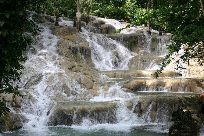 Dunn's River Falls And Shopping Tour From Ocho Rios - Private Transport From Ocho Rios: Why It Saves Your Day