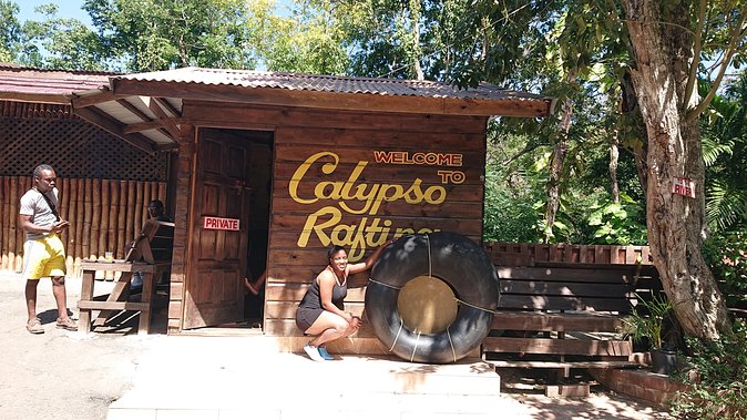 Dunn's River, River Tubing and Lunch Combo - Entering Dunn’s River: climb it, walk it, or take the boardwalk route