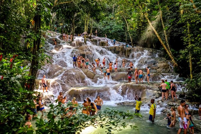 Dunns River Falls, Zipline, Bamboo Rafting, Horseback Ride Tour - Shopping time and how to avoid the end-of-day scramble