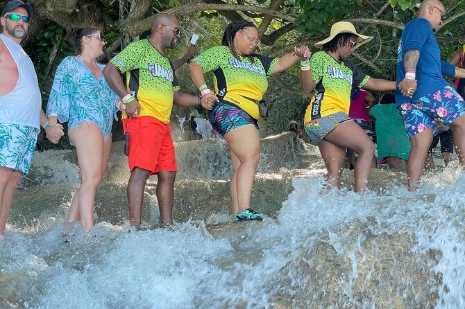 Exhilarating Dunn's River Falls Guided Tour from Ocho Rios hotels - Lagoon stop: A quick dip that actually cools you off