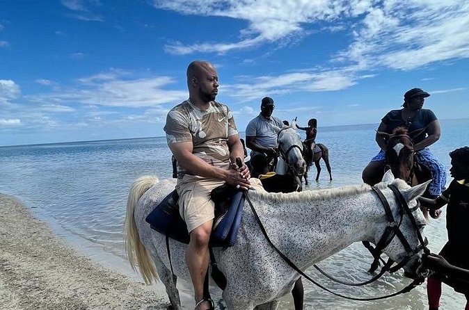 Horseback Riding in the Ocean from Ocho Rios & Runaway Bay - The Beach Path and the Built-In Photo Stop