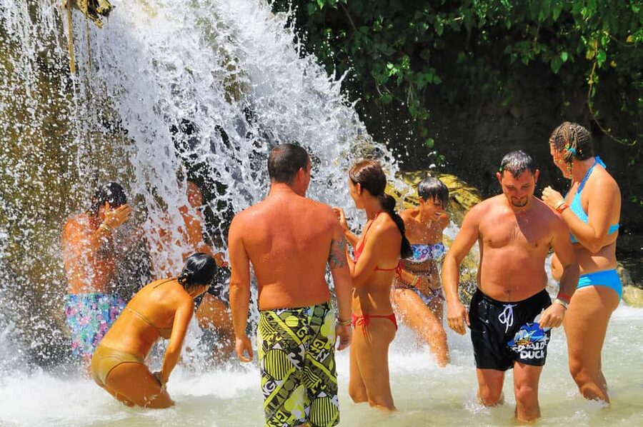 Jamaica Dunn's River Falls guided tour from Ocho Rios hotels - Dunn’s River Falls From Ocho Rios Hotels: The Value of a Guided Climb