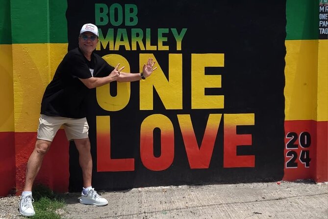 Jamaican Music History Tour of Kingston from Ocho Rios - The guide and driver effect: why Courtney and Karen matter