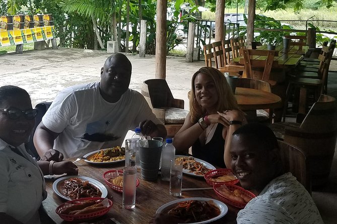 Lunch at Scotchies Jerk Centre From Ocho Rios - Practical tips to get the best jerk lunch in one hour