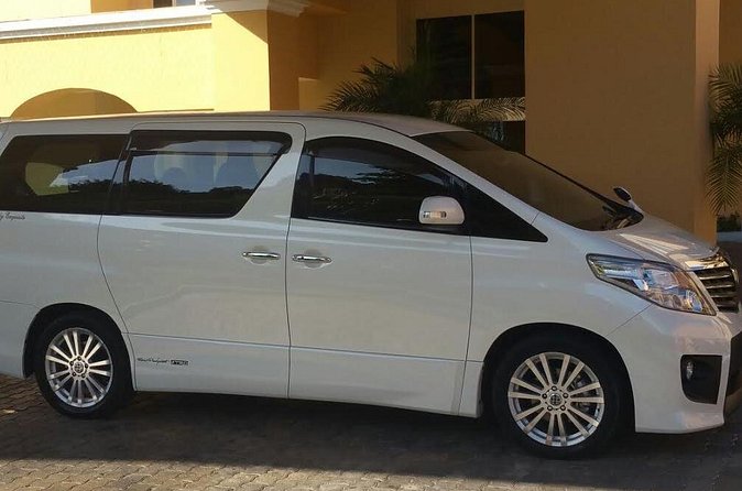 Luxury Bahia Principe Jamaica Private Airport Shuttle - Price and value: what $80 per person really buys you