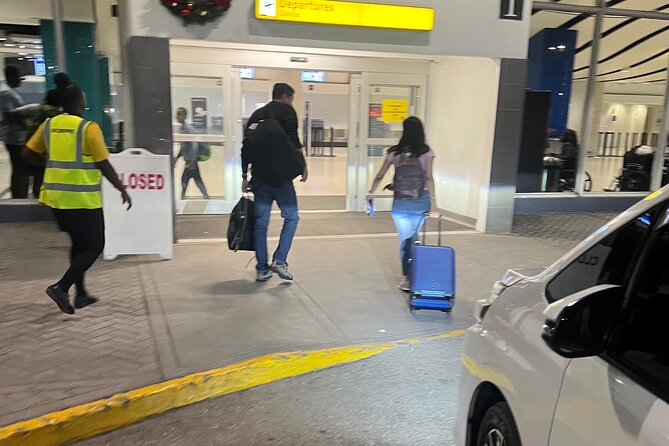 Montego Bay Bahia Principe Grand Jamaica Private Airport transfer - The Provider and What to Expect from the Service Model