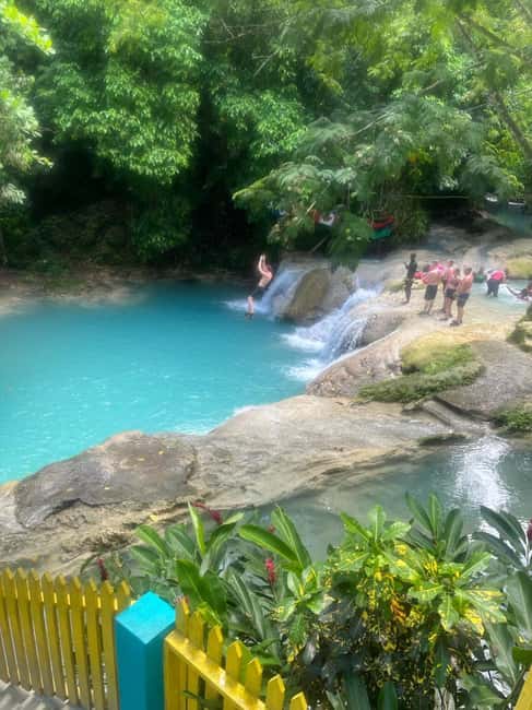 Ocho Rios: Blue Hole and Bamboo River Rafting - The 4-hour flow: pickup, coach rides, waterfall time, and Ocho Rios break