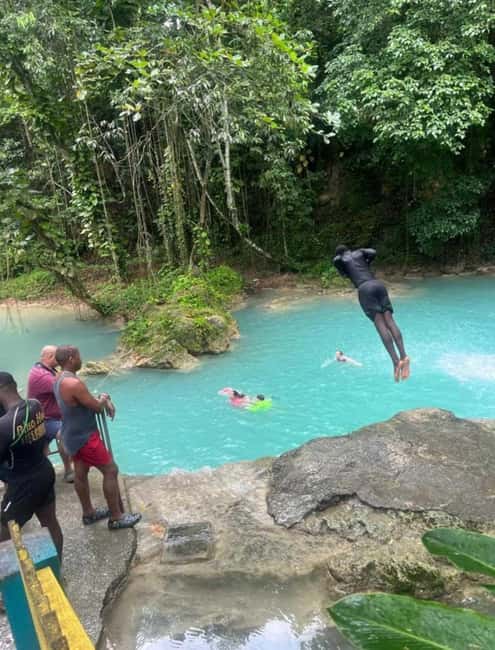 Ocho Rios : Blue Hole and Sightseeing Tour - Lunch and shopping stop: budget-friendly, flexible, and in your control