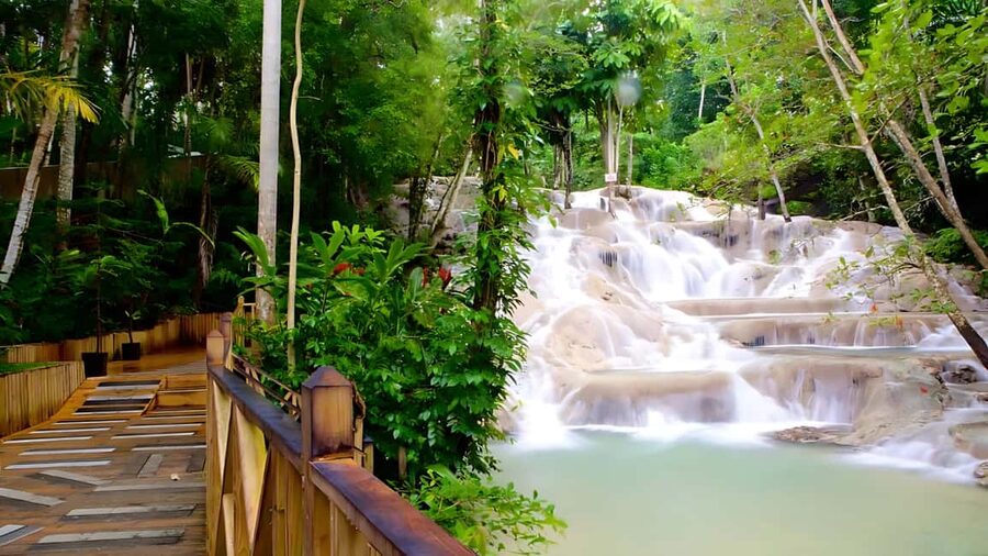 Ocho Rios Catamaran: Dunn's River, Snorkeling & Open Bar - Dunn’s River Falls: the climb, the guide, and the cool rock pools