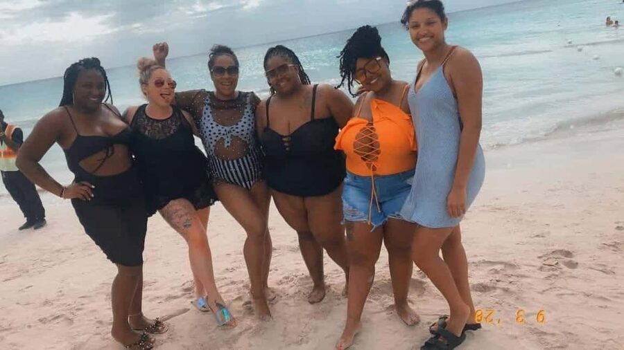 Ocho Rios: Dunn's River Falls and Shopping Tour - Dunn’s River Falls: What the Human-Chain Climb Feels Like