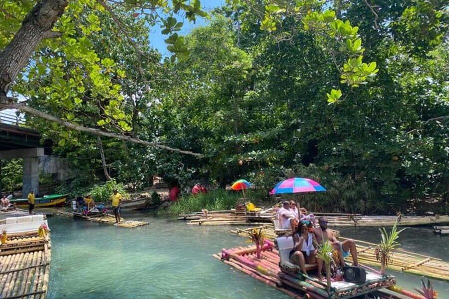 Ocho Rios: Horseback Riding in the Ocean and Bamboo Rafting - White River rafting: the rapids, the pauses, and the guide