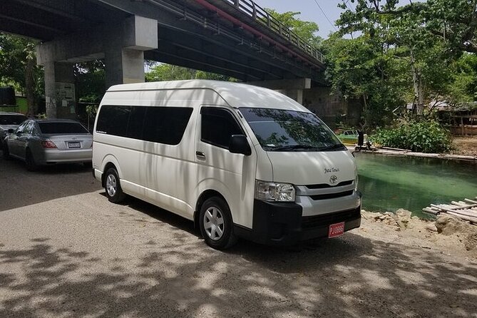 Ocho Rios Hotels Airport Private Transfer (MBJ) - What happens at Sangster Airport, step by step