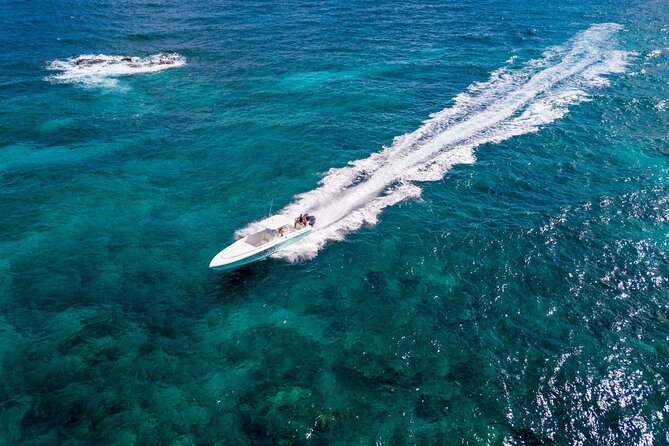 Ocho Rios Powerboat & Dunn’s River Falls Adventure - Jamaican Lunch Break and Cooling Drinks