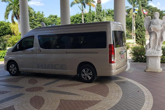 Ocho Rios Private Transfer to Montego Bay Airport (MBJ) - One-Way or Round-Trip: Choosing the Right Level of Stress Reduction