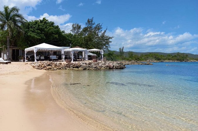 Ocho Rios: River Tubing, Lunch and Cocktails at Bamboo Beach Club - Bamboo Beach Club: Beach Chairs, Cocktail Demos, and a 4-Course Tapas Lunch