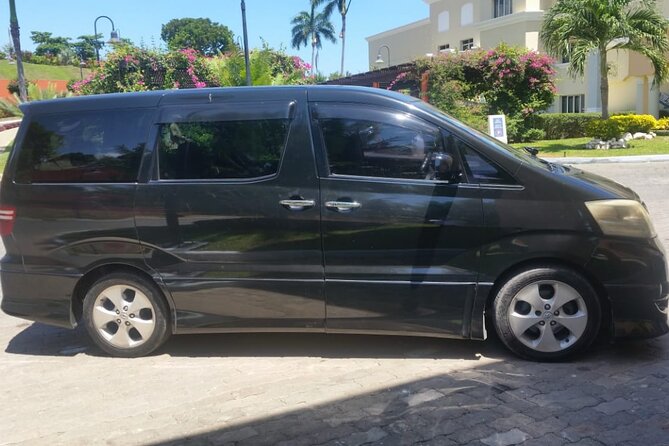 Private Airport Transfer to Bahia Principe Grand Jamaica - The Drive to Bahia Principe Grand Jamaica: Time, Comfort, and Flow