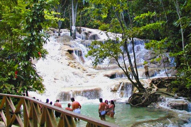Private Combo Tour From Ocho Rios to Blue Hole and Dunn's River - Why This Combo Makes Sense in Ocho Rios