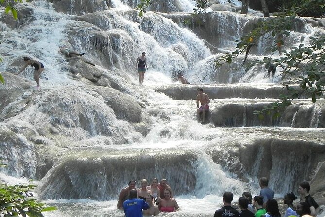 Private Combo Tour From Ocho Rios to Blue Hole and Dunn's River - Dunn’s River Falls: The Famous 600-Foot Climb