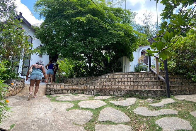 Private Nine Mile, Bob Marley Tour from Ocho Rios - What to Wear and How to Prepare for the Day