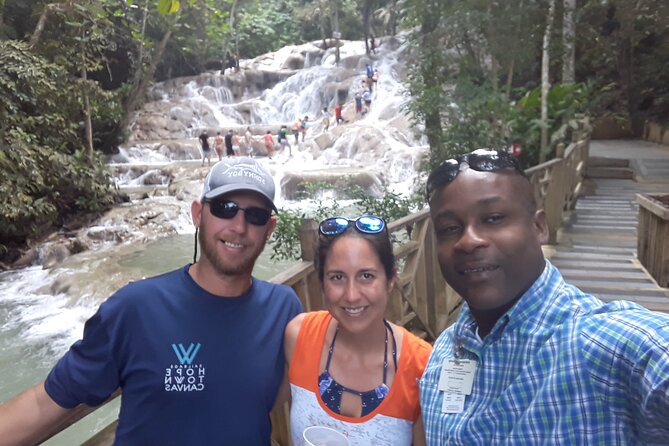 Private Tour to Dunn's River Falls From Ocho Rios - The hike up the 600-foot falls: pools, photo moments, and that natural massage feeling