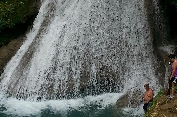 Wet and Wild - Blue Hole and Dunn's River - Group Size, Timing, and Pacing: Fast, But Not Chaos
